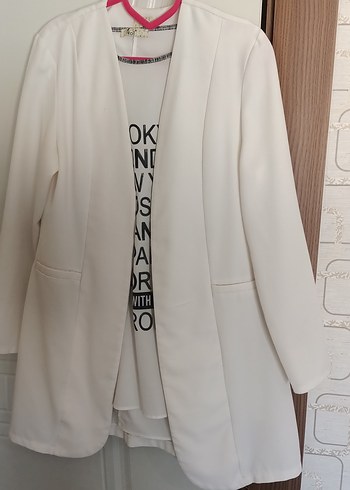 Zara beyaz içli beyaz uzun ceket blazer