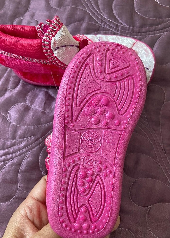 Pembe Patik - Görsel 2