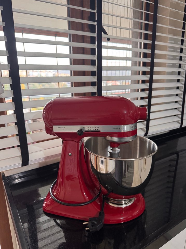 Kırmızı Parlak Artisan Mutfak Mikseri - Görsel 3