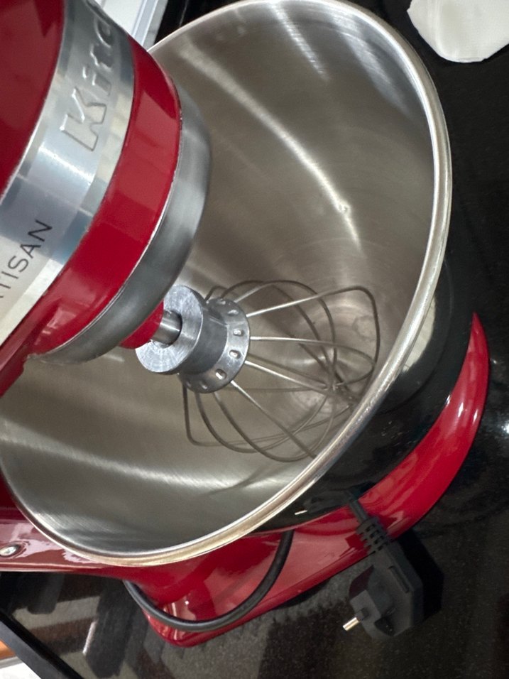 Kırmızı Parlak Artisan Mutfak Mikseri - Görsel 4