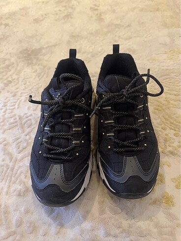 Skechers spor ayakkabı