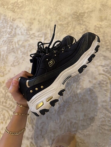 37 Beden Skechers spor ayakkabı