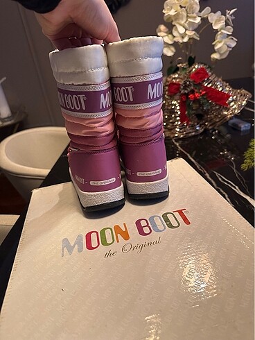 33 Beden Tertemiz Moon Boot