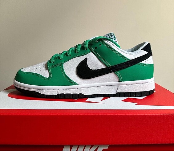 Dunk Low Celtics