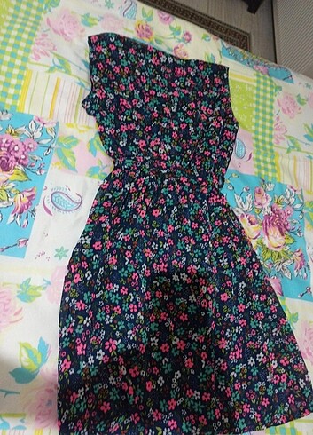 Cicekli sifon elbise