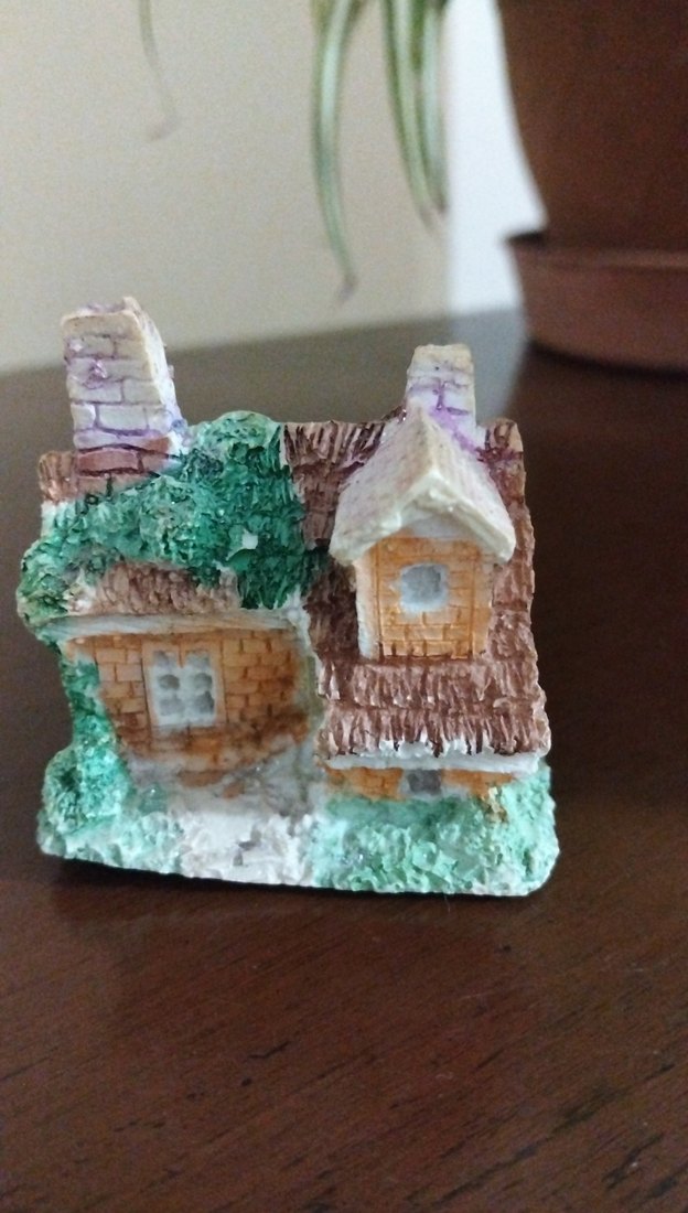 Beyaz Pastel Renkli Minyatür Ev Figürü - Görsel 4