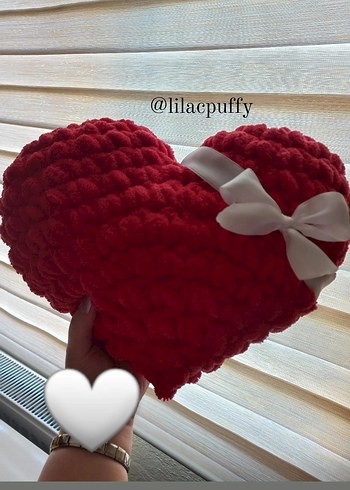 Kırmızı Kalp puffy yastık