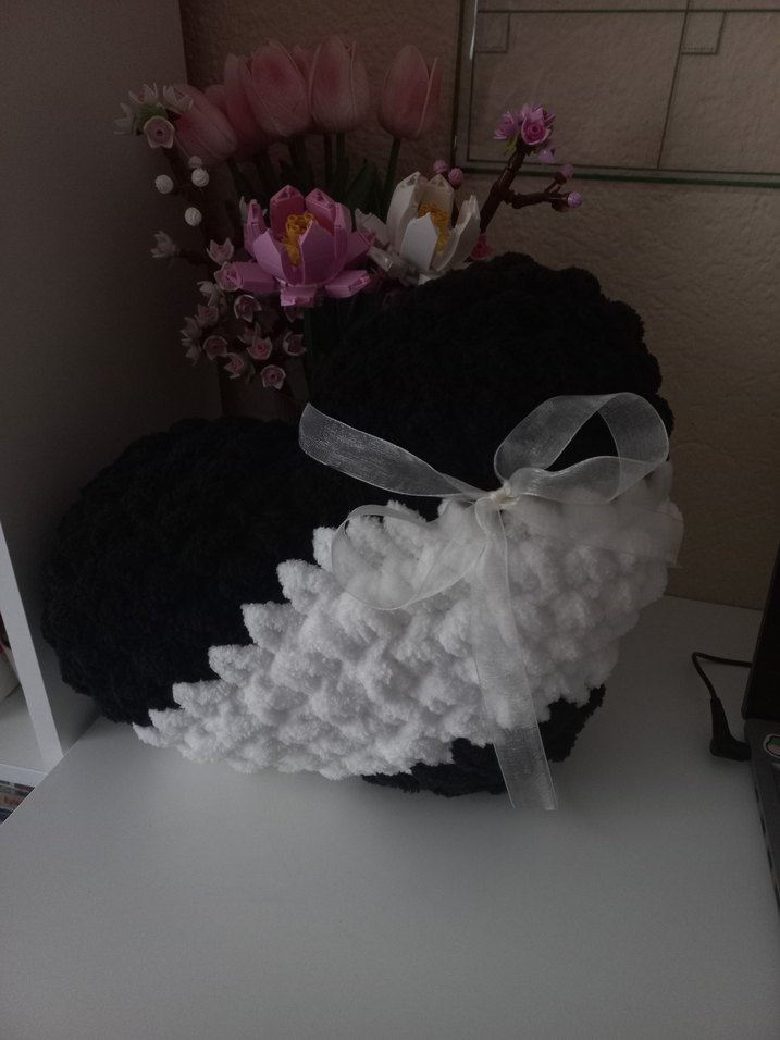 BEŞİKTAŞ TARAFTAR PUFFY KALPLİ YASTIK - Görsel 3