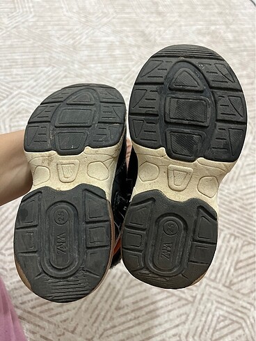 25 Beden lacivert Renk Zara erkek çocuk ayakkabı