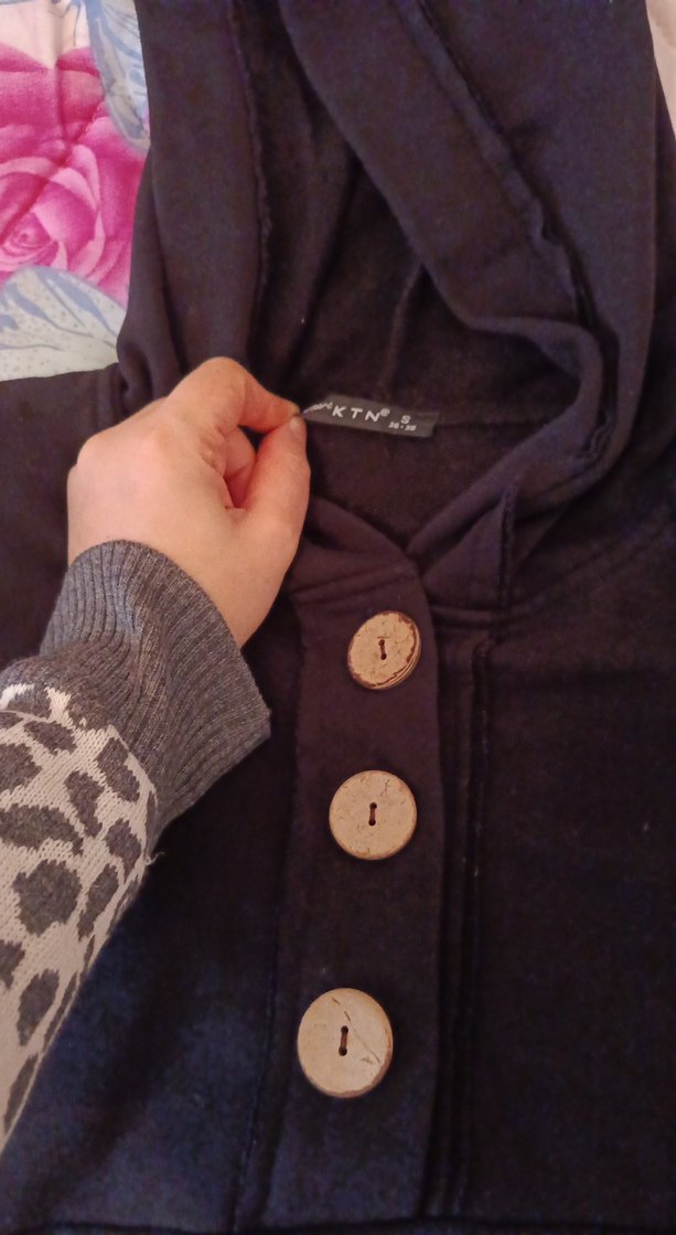 Düğmeli Siyah Kapüşonlu Kadın Sweatshirt - Görsel 2