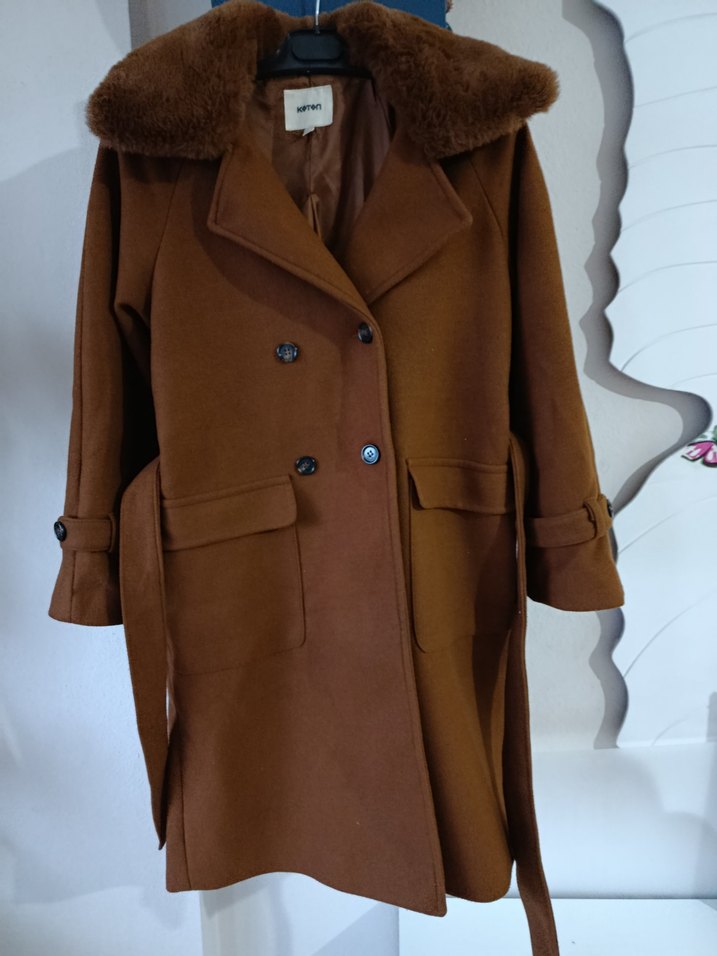 Kahverengi Kürklü Yaka Kadın Kaban - Görsel 3