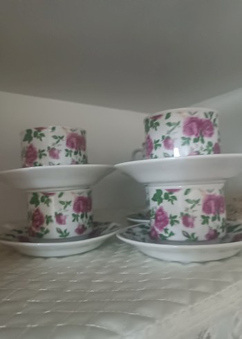 Beyaz Porselen Çiçekli Fincan Takımı - Görsel 2