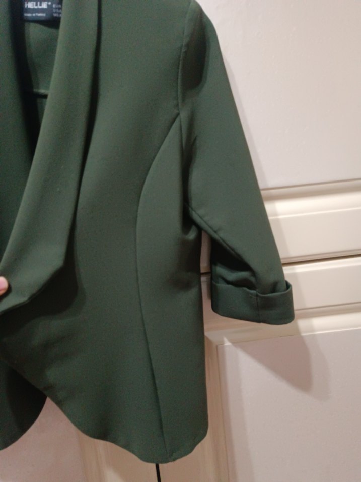 Kemer Detaylı Koyu Yeşil Kadın Blazer - Görsel 4