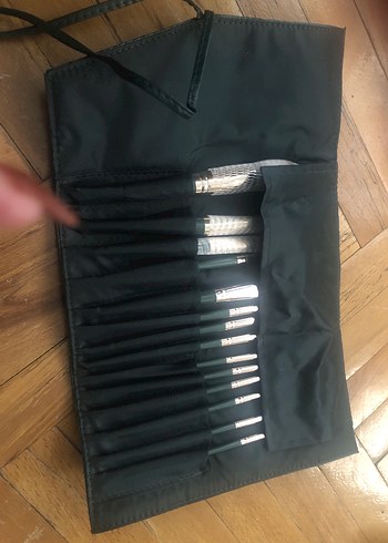 Siyah Makyaj Fırçası Seti - Görsel 3