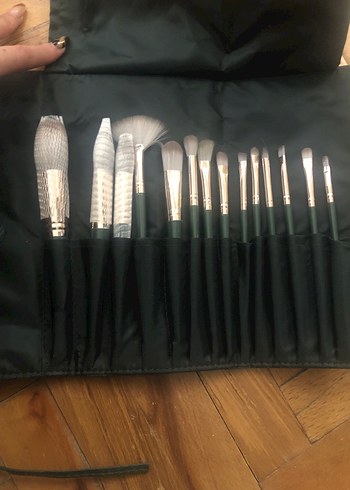 Siyah Makyaj Fırçası Seti - Görsel 2