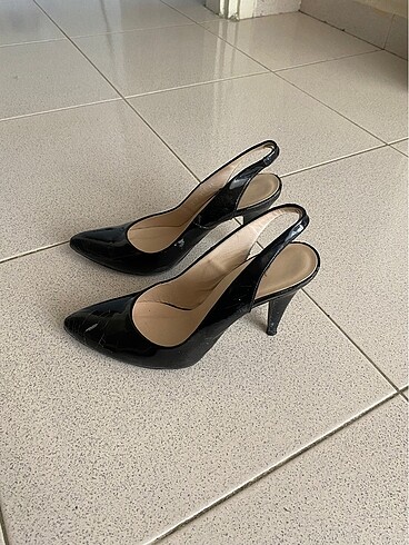 Rugan Stiletto