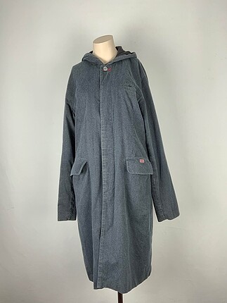 Tommy Hilfiger Parka %70 İndirimli.