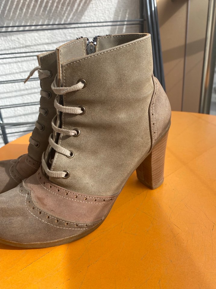 Bej Süet Dolgu Topuklu Kadın Bot - Görsel 2