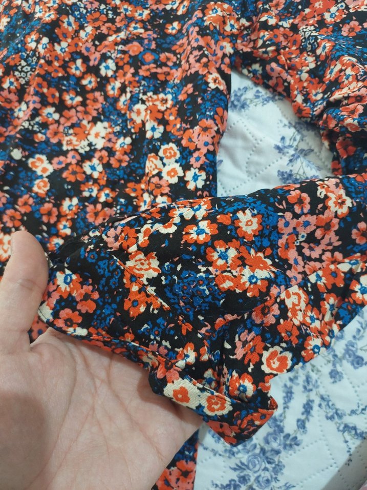 Çiçek Desenli Gömlek - Görsel 3