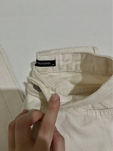 34 Beden beyaz Renk Trendyolmilla ekru wide leg jean