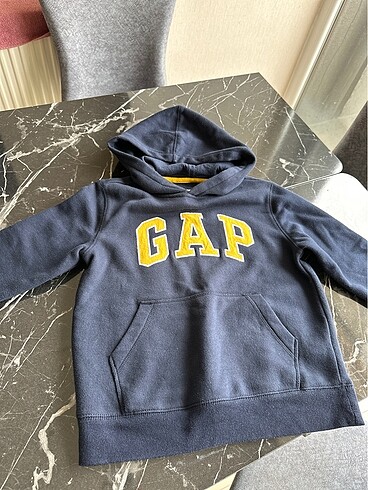 Gap sweat