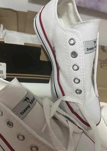 Converse 33 numara Converse Beyaz Günlük Spor Ayakkabı