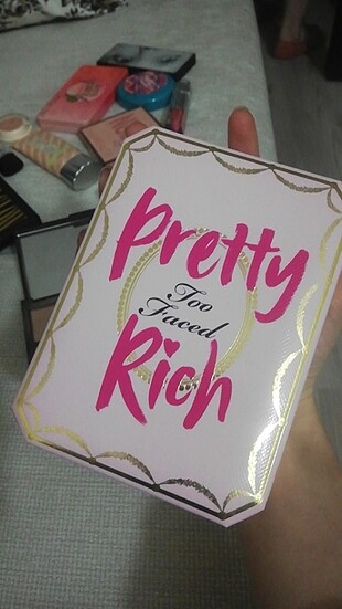 Too Faced Too faced pretty rich 