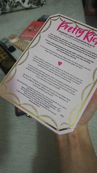  Beden Too faced pretty rich 
