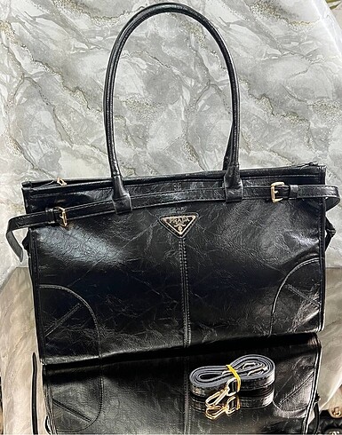 Diğer Prada Medium Shoulder Bag