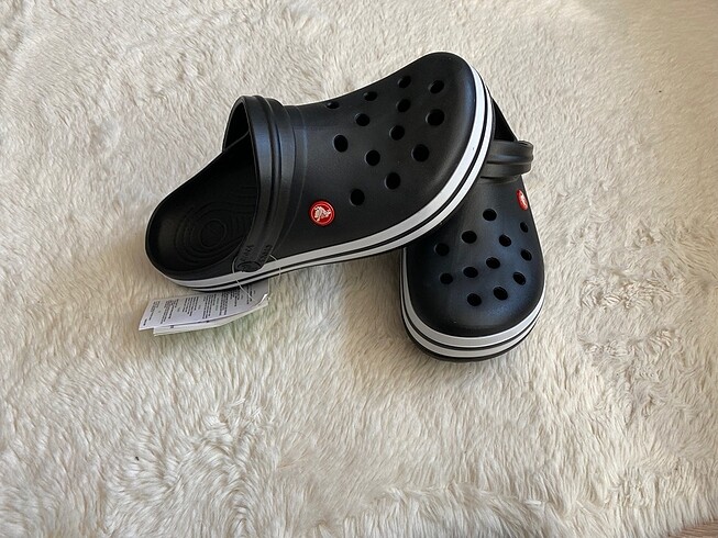 CROCS