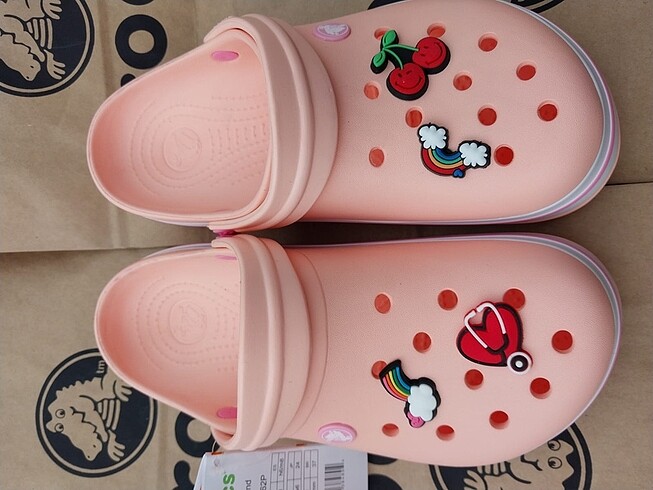 37 Beden CROCS