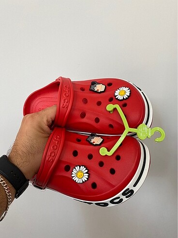 CROCS