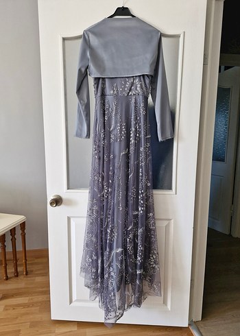 Gri Nakışlı Uzun Straplez Abiye Elbise - Görsel 6