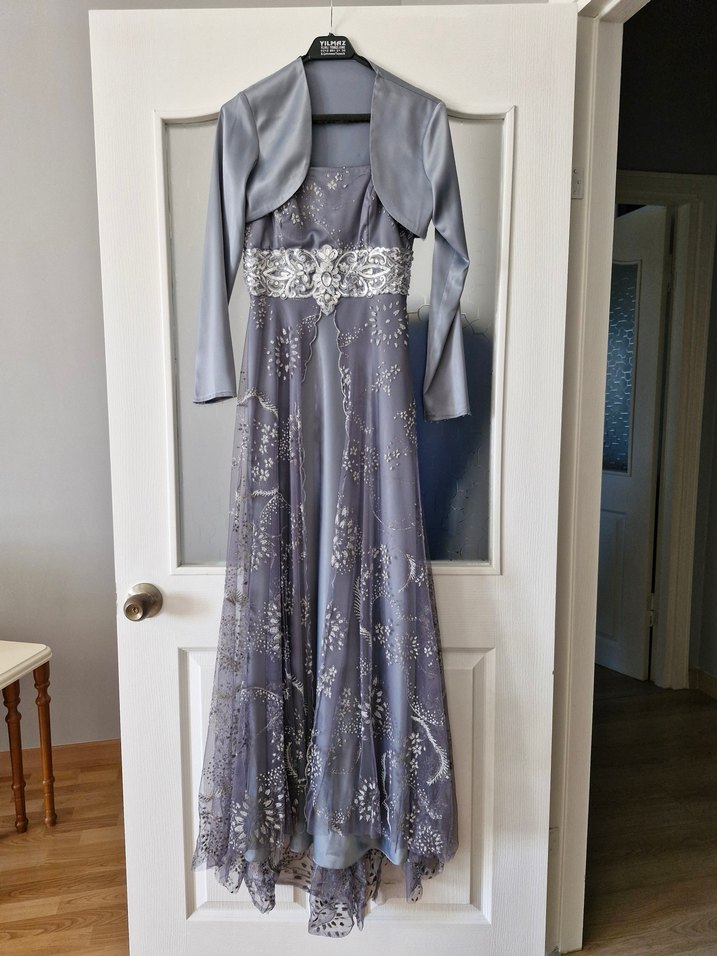 Gri Nakışlı Uzun Straplez Abiye Elbise - Görsel 2