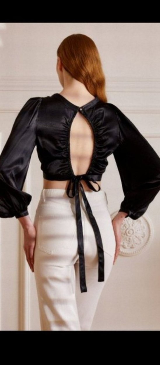 siyah saten yeni Zara marka arkadan bağlamalı mini üst - Görsel 4
