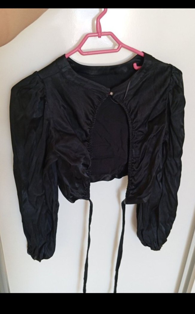 siyah saten yeni Zara marka arkadan bağlamalı mini üst - Görsel 2