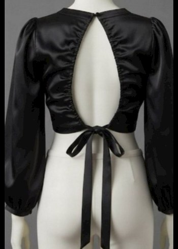 siyah sırtı açık ip detaylı 
ipleri fotoğraftakinden incedir - Görsel 6