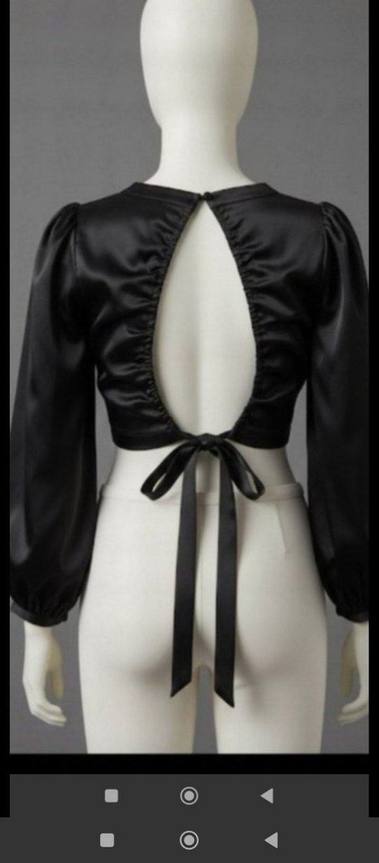 siyah sırtı açık ip detaylı 
ipleri fotoğraftakinden incedir - Görsel 2