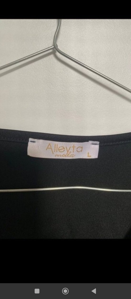 Siyah V Yakalı Uzun Kollu Kadın Bluz - Görsel 3