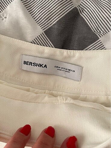 m Beden Bershka etek