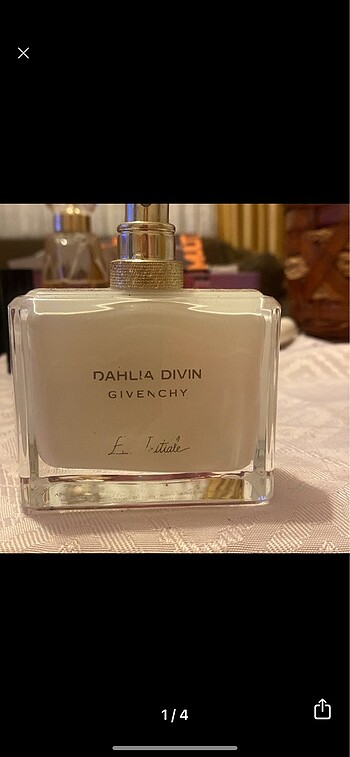 Beden Givenchy Dahlia noir