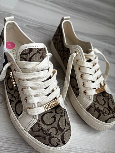 38 Beden Guess ayakkabı