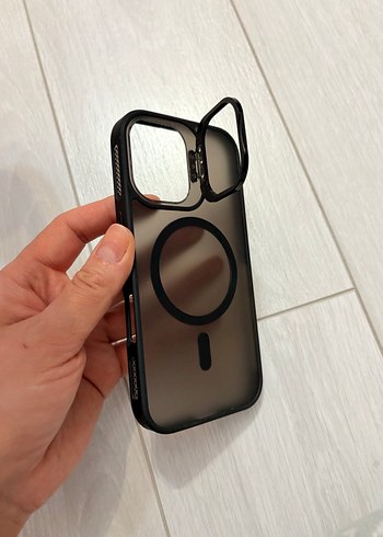 Siyah iPhone 16 Telefon Kılıfı - Görsel 2