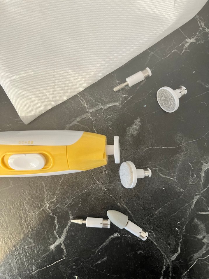 Pastel Sarı Manikür ve Pedikür Aleti - Görsel 4