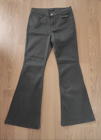 LC Waikiki İspanyol Paça Pantolon