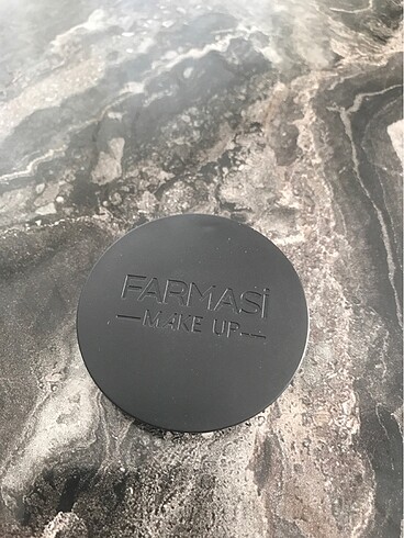 Farmasi Farmasi allık göz farı