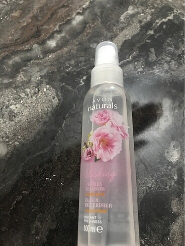 Avon kiraz çiçeği vücut spreyi body misk