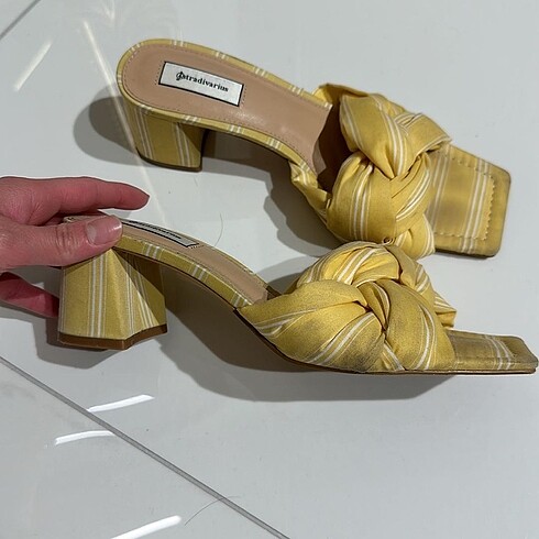 Stradivarius Topuklu Sandalet - Görsel 5