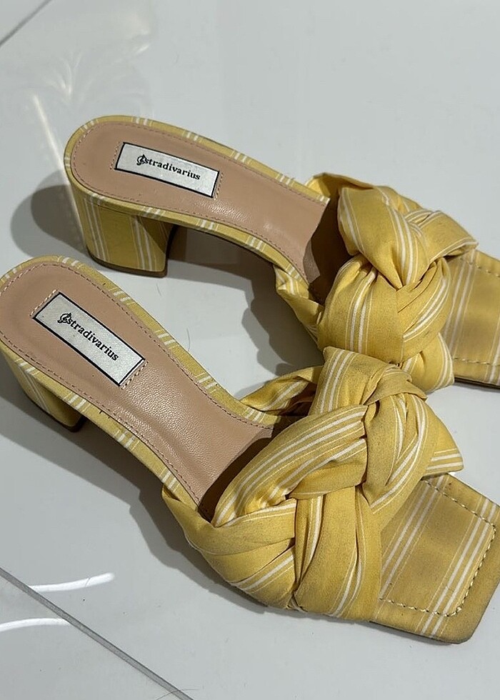 Stradivarius Topuklu Sandalet - Görsel 4