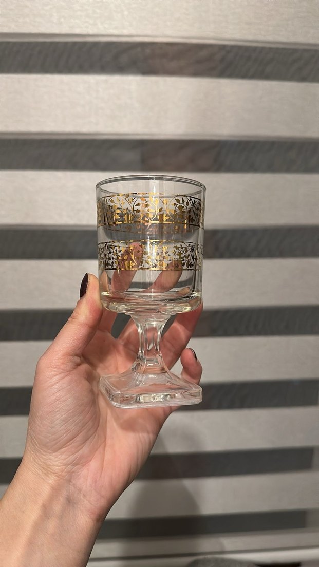 Kare Tabanlı Altın Desenli Cam Bardak Seti - Görsel 2